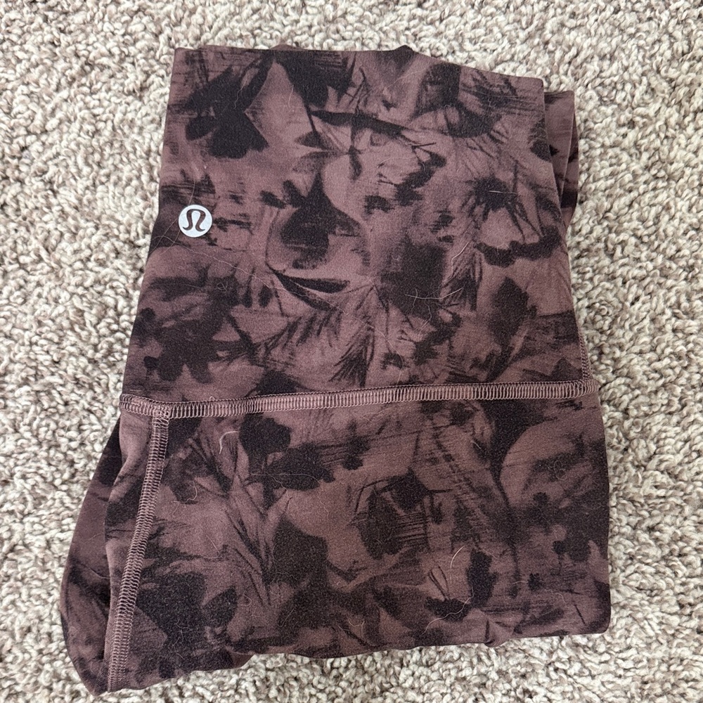 lululemon athletica Dark Patterned Leggings - Picture 2 of 4